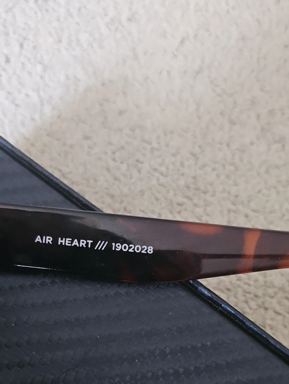 Le Specs Airheart Vintage